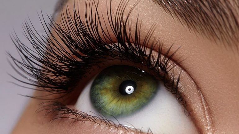 Kirpik Kıvırıcı Acıtır Mı ?