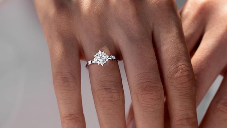 Kaliteyi Uygun Fiyatla Buluşturan Tektaş Yüzükler